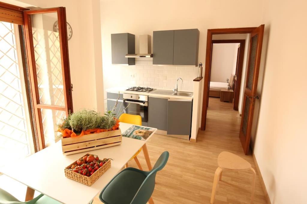Cozy Coastal Gateway Appartement Ostia Buitenkant foto
